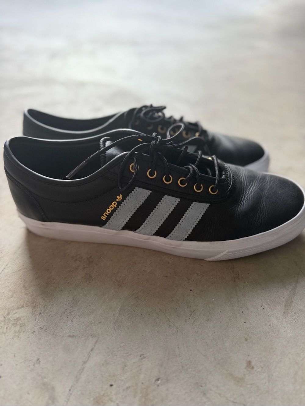 adidas snoop Black leather and Light Blue Low-Top Sneakers - Picture 3 of 10